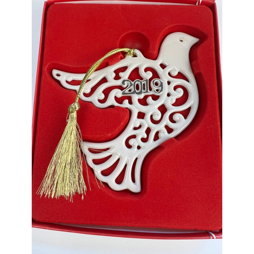 Lenox 2019 A Year To Remember Dove Ornament Gift Boxed Ceramic Christmas Holiday